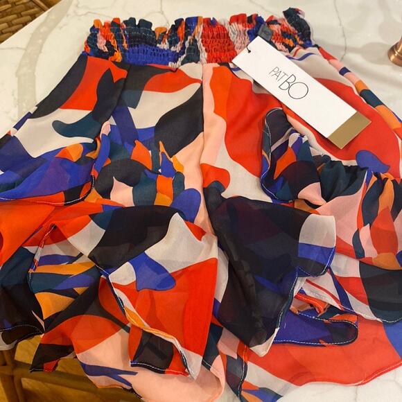 NWT PatBo Moscow Ruffle Shorts Poppy sz 4 - Picture 1 of 4